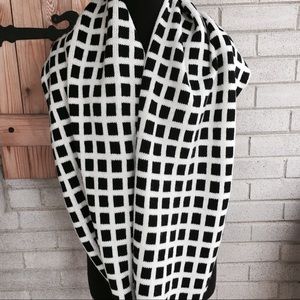 🎉🎈HP🎉J. CREW INFINITY SCARF